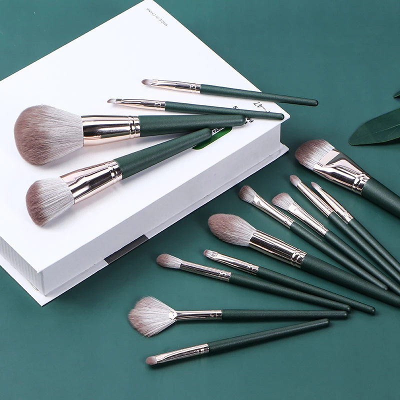 OEM Professional Makeup Brush Set 14PCS Vegan Eyeshadow Brush Foundation Brush Cosmetics Brush Set